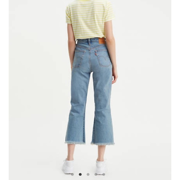 NWT Women's Levi's Ribcage Cropped Flare Jeans - Picture 2 of 6
